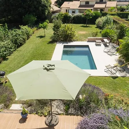 La Maison Chateau D'eau : Piscine Pour 6/8 Pers בית נופש Saint-Benoît