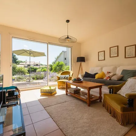 La Maison Chateau D'eau : Piscine Pour 6/8 Pers Saint-Benoît