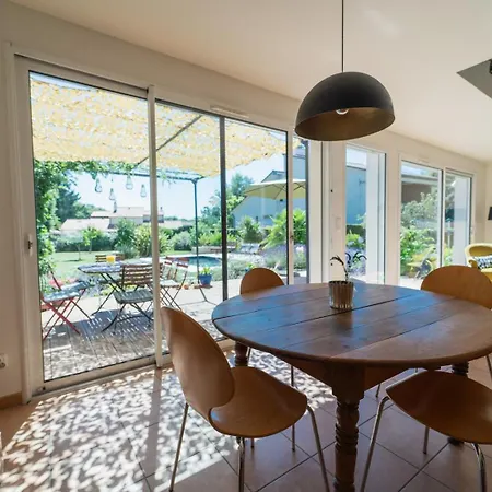 La Maison Chateau D'eau : Piscine Pour 6/8 Pers *