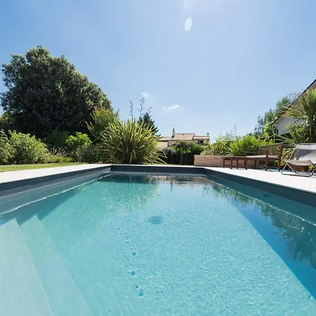 La Maison Chateau D'eau : Piscine Pour 6/8 Pers * Saint-Benoît