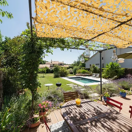 בית נופש La Maison Chateau D'eau : Piscine Pour 6/8 Pers *